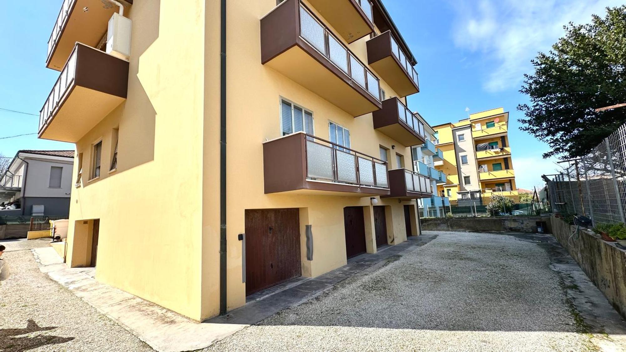 Se041 - Senigallia, Quadrilocale Accessoriato A 150Mt Dal Mare エクステリア 写真