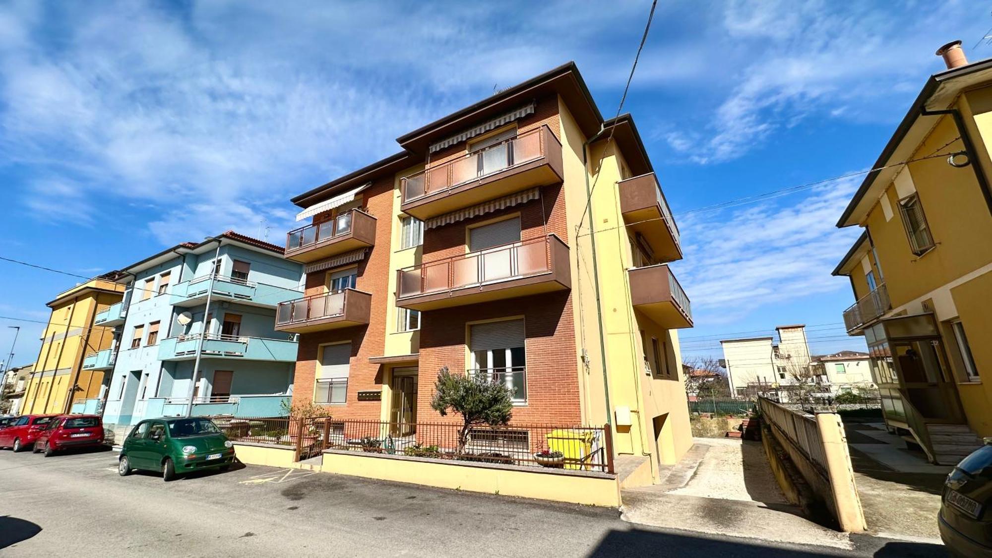 Se041 - Senigallia, Quadrilocale Accessoriato A 150Mt Dal Mare エクステリア 写真
